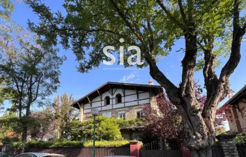 Chalet en calle de Bizkaia