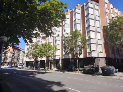 Piso en calle de Santiago Ramón y Cajal
