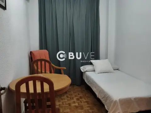 Habitación en Palomeras Bajas