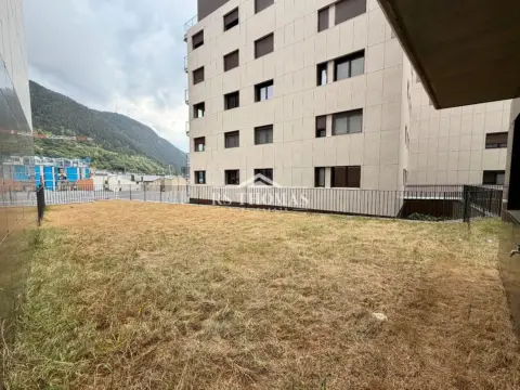 Pis de 2 habitacions en venda a Encamp · 60 de 60