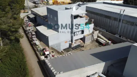 Nave industrial en Alcanada