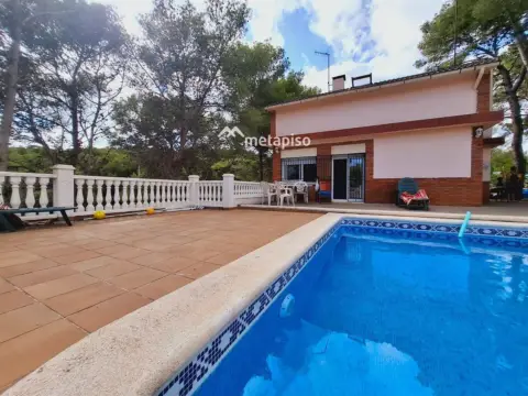Chalet en Carrer de la Violeta