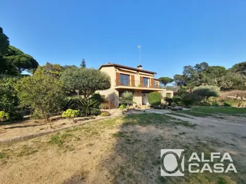 Casa en Canyelles-La Montgoda