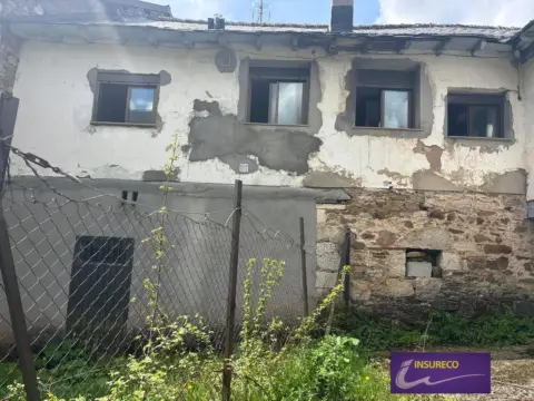Casa en calle Oterico