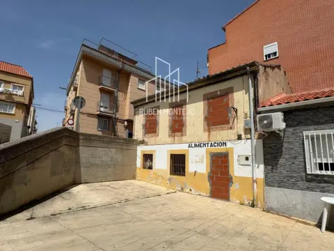 Terreno en calle de Rodríguez Hernández