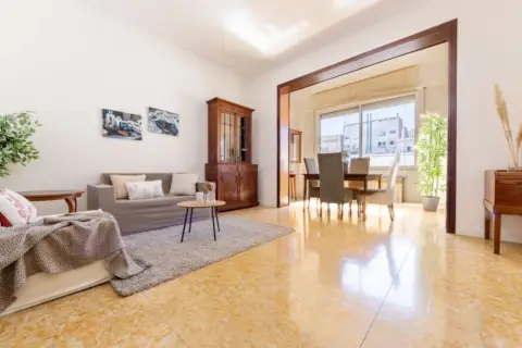 Piso en Carrer d'Ixart, 8