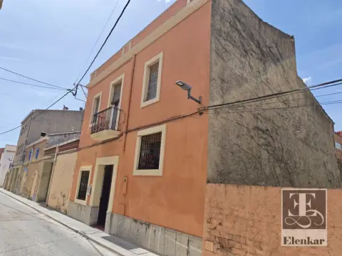Casa adosada en Llorenç del Penedès