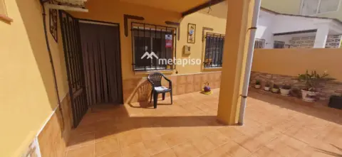 Casa adosada en Les Peces