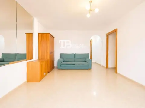Piso en Carrer Caracas