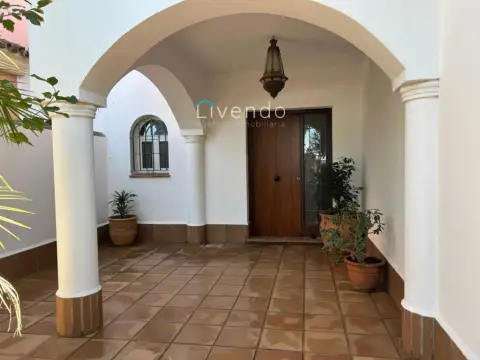 Chalet en Núcleo Urbano-Urbanizaciones