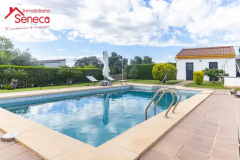 Chalet en La Carlota