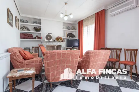 Chalet en San Clemente