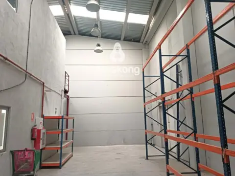 Nave industrial en Casco