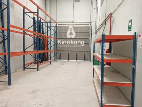 Nave industrial en Casco