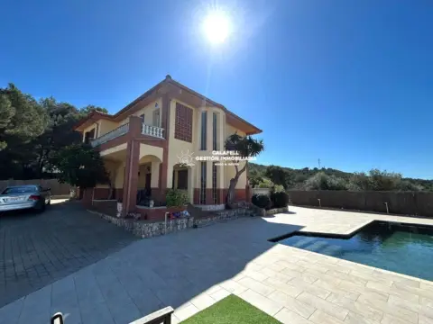 Chalet en Carrer de Tomás Bretón