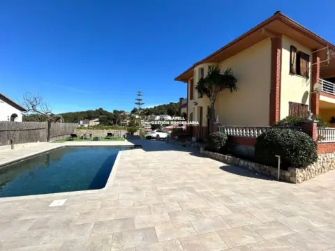 Chalet en Carrer de Tomás Bretón