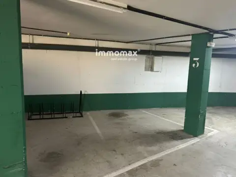 Garaje en Els Molins-Poble Sec-Pins Vens