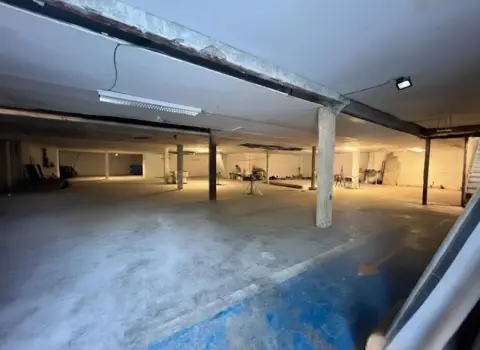 Nave industrial en Lezo