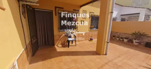 Casa adosada en Les Peces