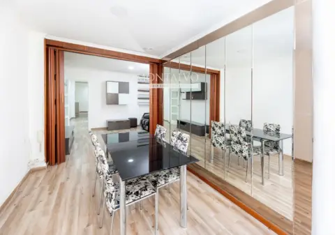 Piso en calle Ruiseñor, 8