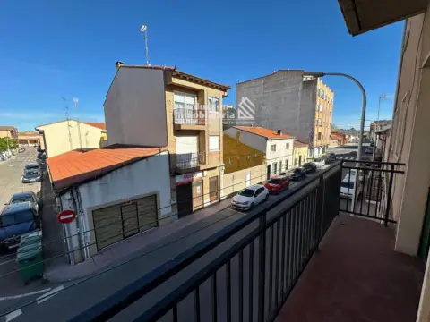 Edificio en Plaza de los Hermanos Camisón, 3