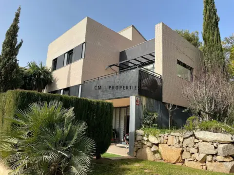 Casa pareada en Calicanto