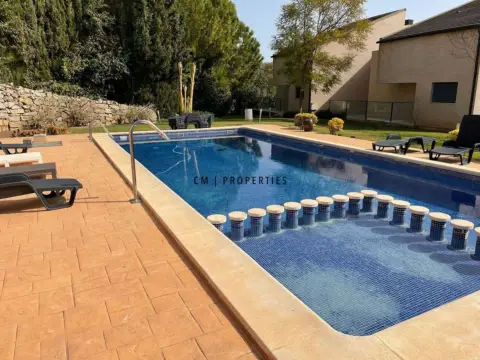 Casa pareada en Calicanto