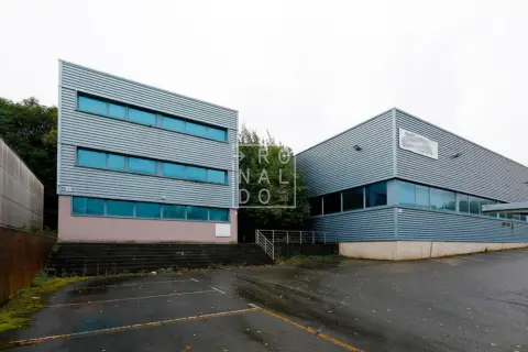 Nave industrial en Beraun-Pontika