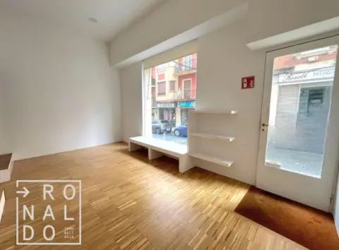 Local comercial en Erdialdea-Alde Zaharra-Mendibil-Santiago
