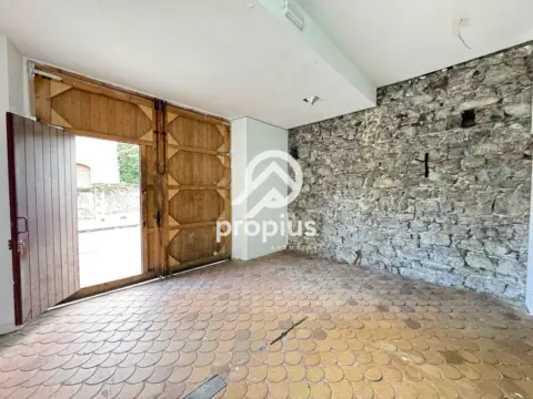 Local comercial en calle Rodrigo Grossi
