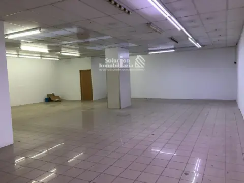 Local comercial en Van Dyck