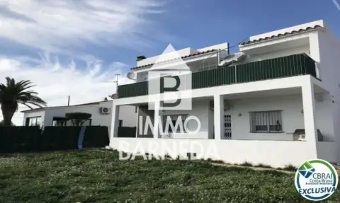 Chalet en Carrer del Baix Llobregat, 4