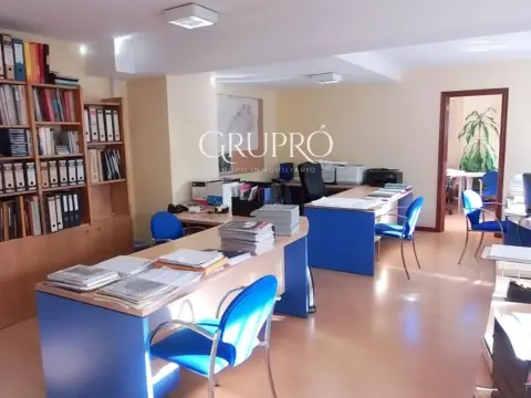 Oficina en calle Coruña