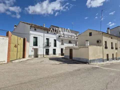 Casa adosada en Carrascosa del Campo