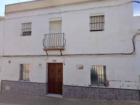 Casa en calle Cristobal Colon in Arroyo (Población de Arroyo) · Población de Arroyo