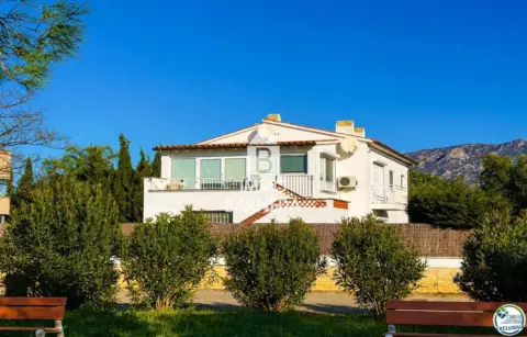 Chalet en Carrer del Castanyer, 18