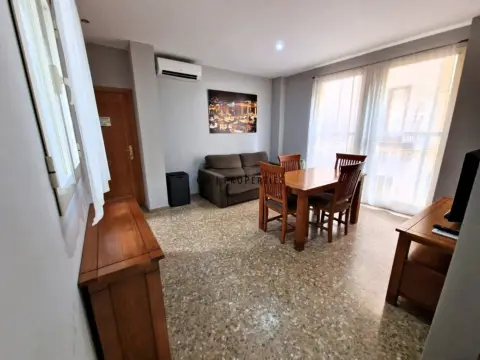Piso en calle de los Derechos