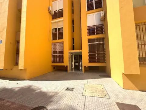 Piso en Plaza Salina