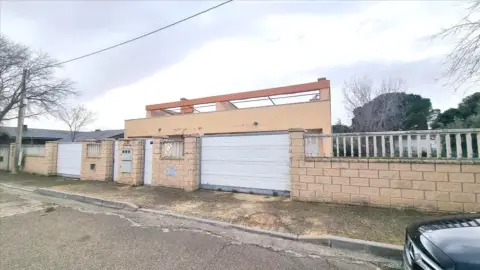 Casa en calle Río Gallego Urcamusa