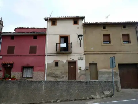 Casa en calle Plaza (La)