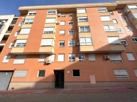 Piso en Plaza Miguel Ángel Blanco