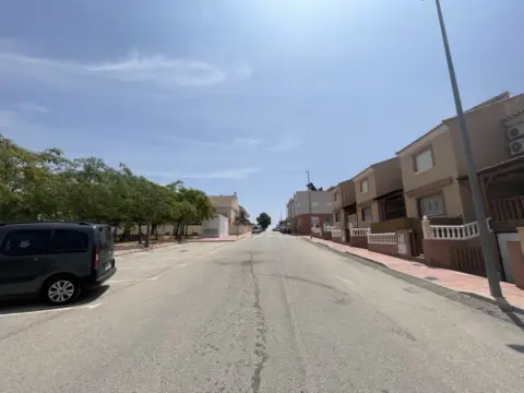 Casa en Avenida de Reina Sofía