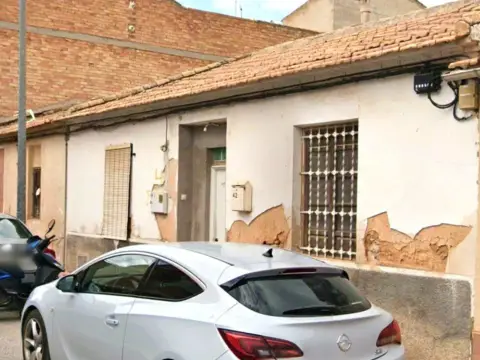 Piso en calle del Primero de Mayo