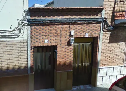 Casa adosada en calle de Calixto Hornedo