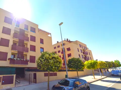 Garaje en calle de Gran Bretaña