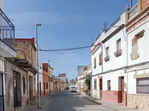 Casa en calle de la Virgen de la Salud