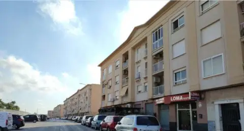 Piso en calle Picos de Europa-San Anton