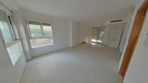 Casa adosada en calle Islas Baleares-Calicantoa