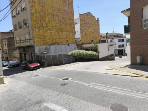 Casa adosada en calle Mayor