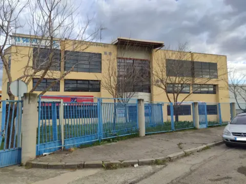 Oficina en Avenida de Milán